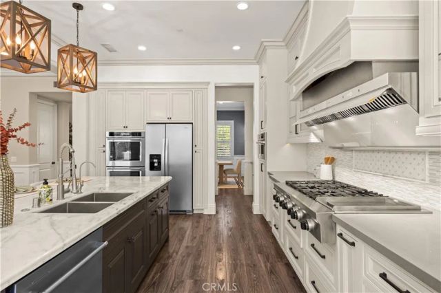 16 Windrow Rd, Tustin, CA 92782