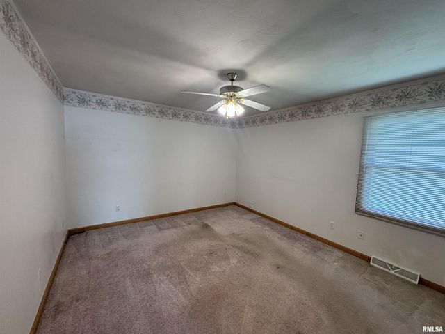 2905 Rend Drive, Springfield, IL 62707