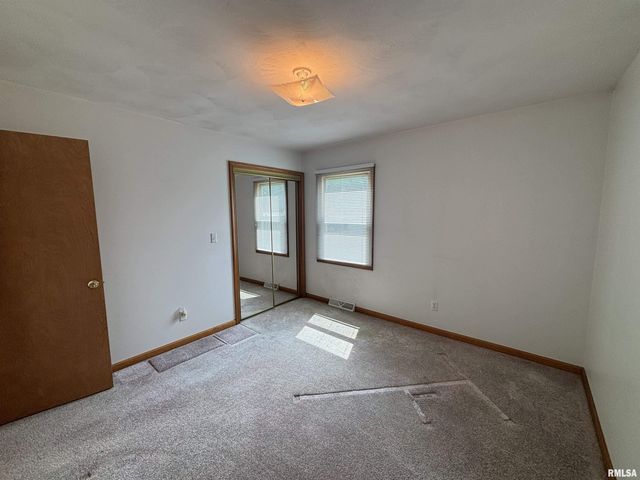 2905 Rend Drive, Springfield, IL 62707