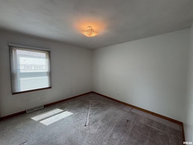 2905 Rend Drive, Springfield, IL 62707