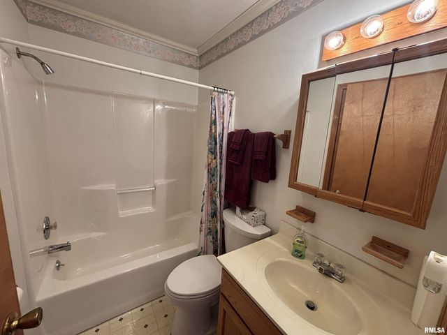 2905 Rend Drive, Springfield, IL 62707