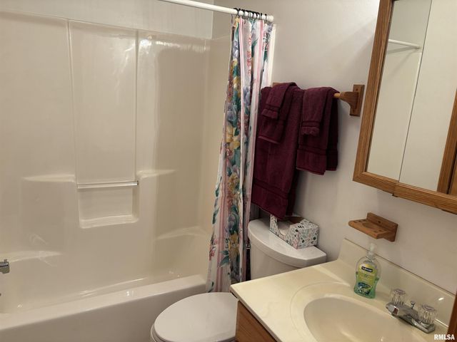 2905 Rend Drive, Springfield, IL 62707