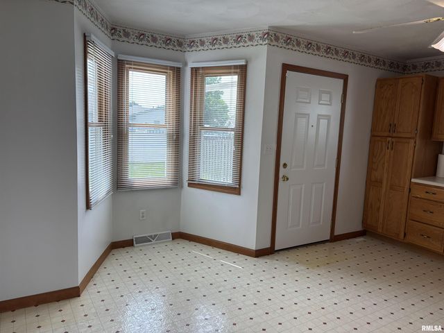 2905 Rend Drive, Springfield, IL 62707
