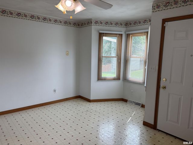2905 Rend Drive, Springfield, IL 62707