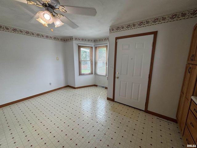 2905 Rend Drive, Springfield, IL 62707