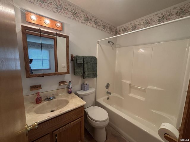 2905 Rend Drive, Springfield, IL 62707