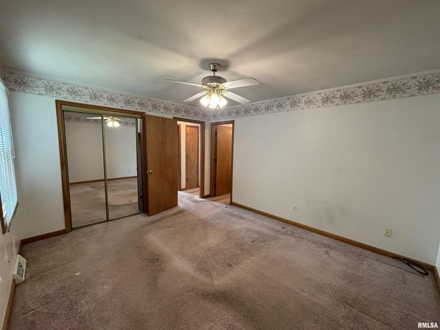 2905 Rend Drive, Springfield, IL 62707