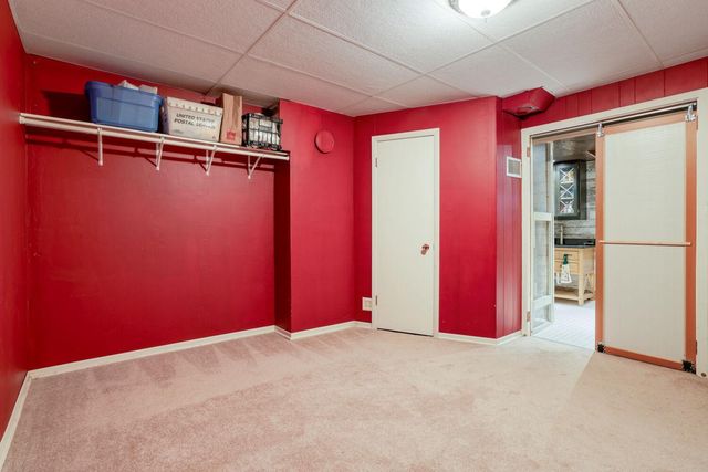 211 Paisley Lane, Golden Valley, MN 55422
