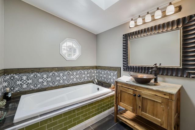 211 Paisley Lane, Golden Valley, MN 55422