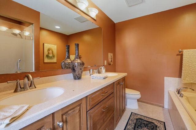211 Paisley Lane, Golden Valley, MN 55422
