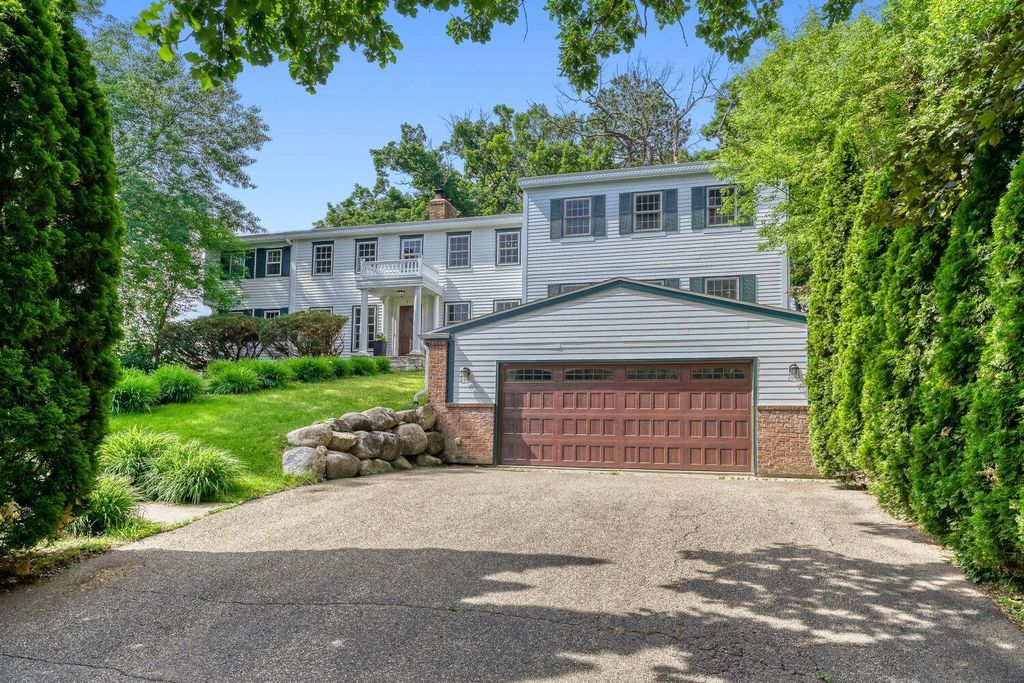 211 Paisley Lane, Golden Valley, MN 55422 — photo 4