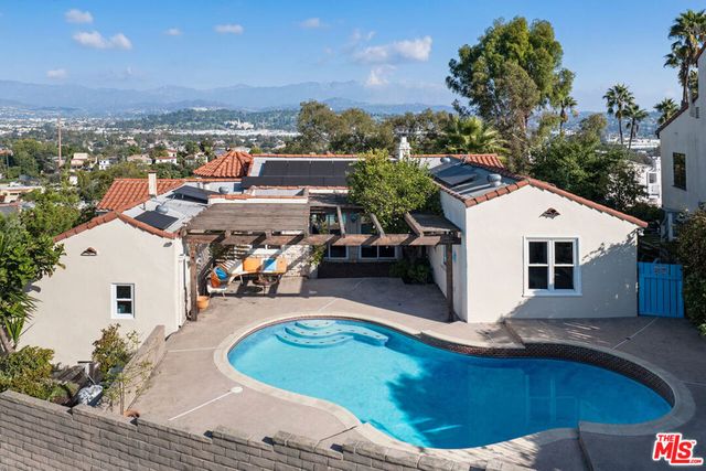 2608 Ivanhoe Drive, Los Angeles, CA 90039