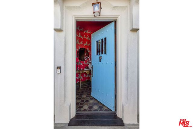 2608 Ivanhoe Drive, Los Angeles, CA 90039