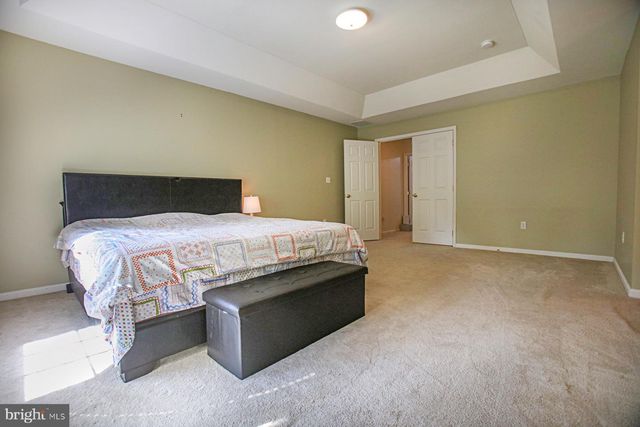 225 BRINLEY DR, Pennington, NJ 08534