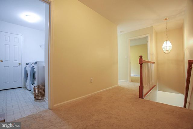 225 BRINLEY DR, Pennington, NJ 08534