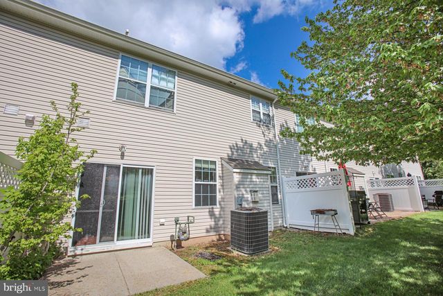 225 BRINLEY DR, Pennington, NJ 08534