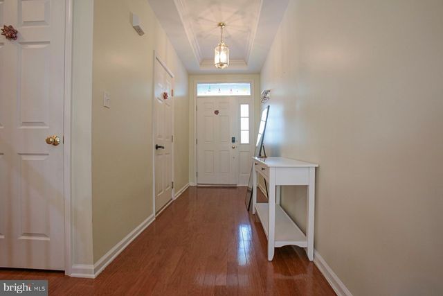 225 BRINLEY DR, Pennington, NJ 08534