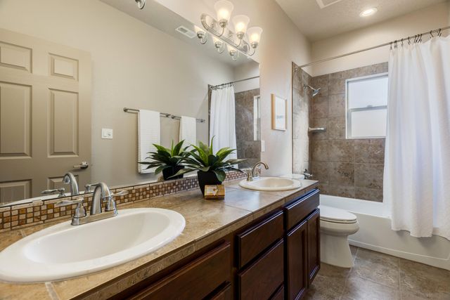 2517 Redondo Santa Fe, Rio Rancho, NM 87144