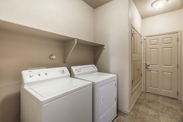 2517 Redondo Santa Fe, Rio Rancho, NM 87144