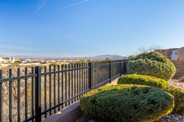 2517 Redondo Santa Fe, Rio Rancho, NM 87144