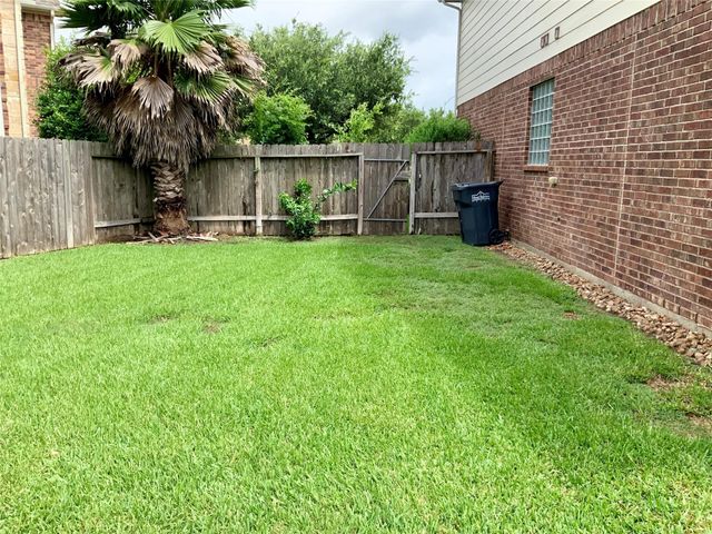 13606 Cotton Court, Mont Belvieu, TX 77523