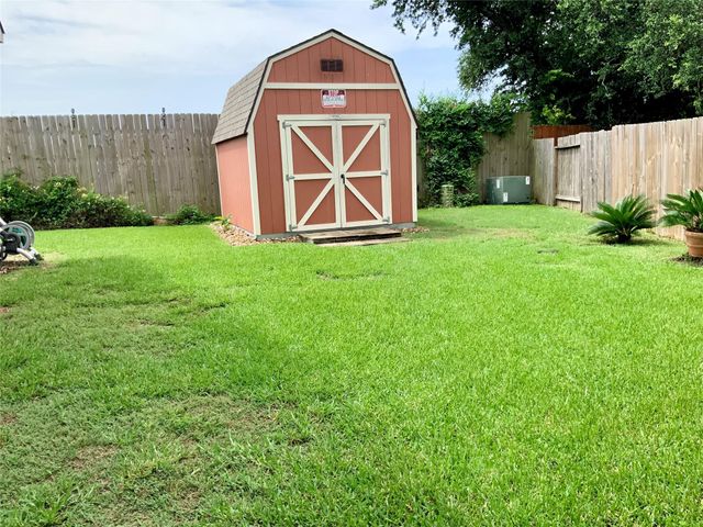 13606 Cotton Court, Mont Belvieu, TX 77523
