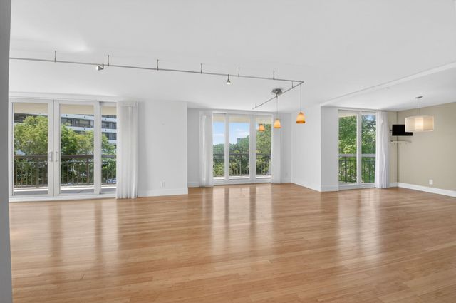901 E Camino 4c, Boca Raton, FL 33432