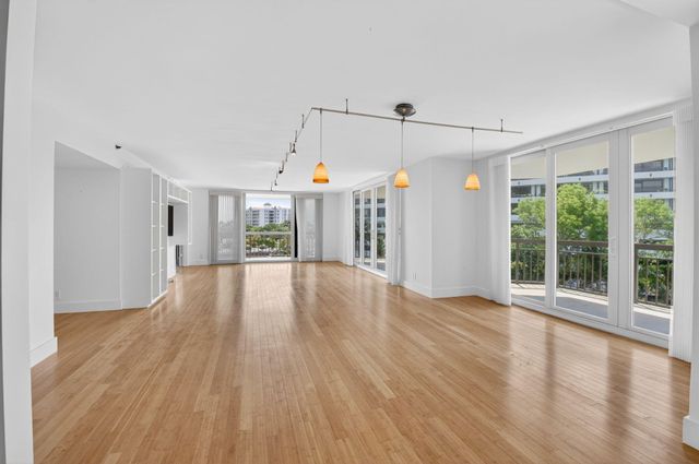 901 E Camino 4c, Boca Raton, FL 33432