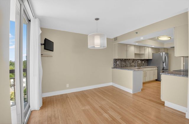 901 E Camino 4c, Boca Raton, FL 33432