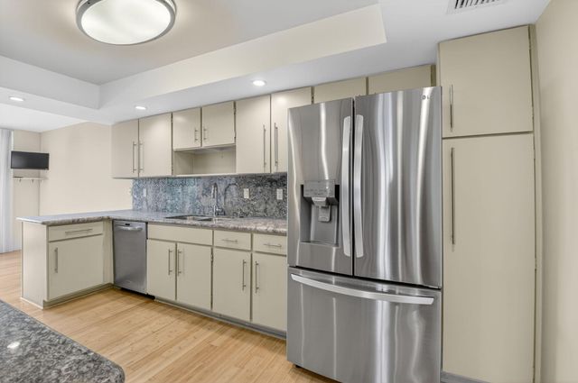 901 E Camino 4c, Boca Raton, FL 33432