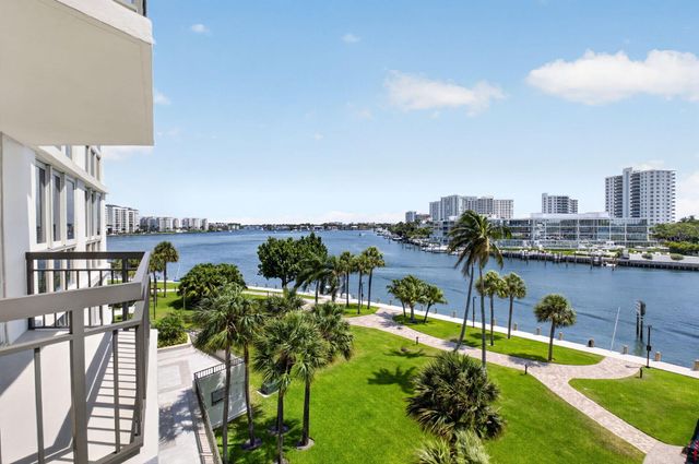 901 E Camino 4c, Boca Raton, FL 33432