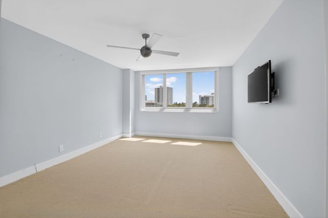 901 E Camino 4c, Boca Raton, FL 33432