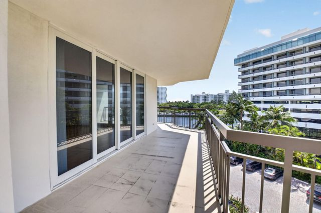 901 E Camino 4c, Boca Raton, FL 33432