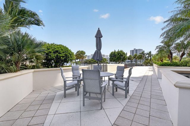 901 E Camino 4c, Boca Raton, FL 33432
