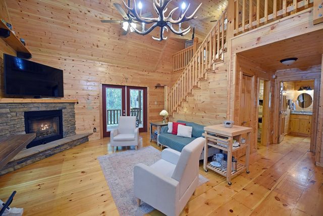 333 Whispering Hills Road, Murphy, NC 28906