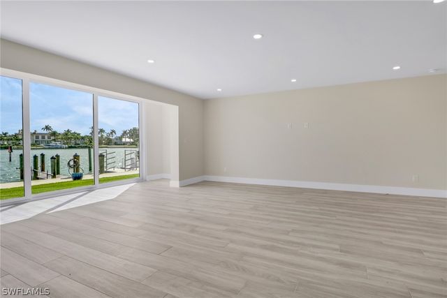 2500 Gulf Shore BLVD N S10, Naples, FL 34103