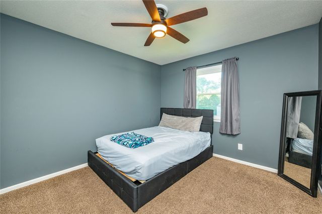 6800 Holcomb Avenue, Urbandale, IA 50322