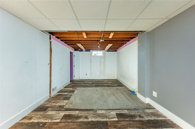 6800 Holcomb Avenue, Urbandale, IA 50322
