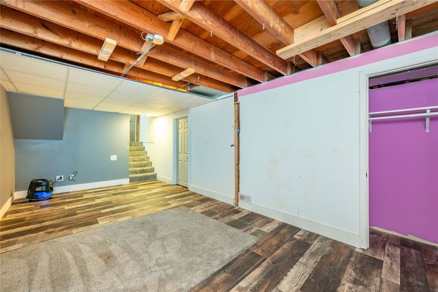 6800 Holcomb Avenue, Urbandale, IA 50322