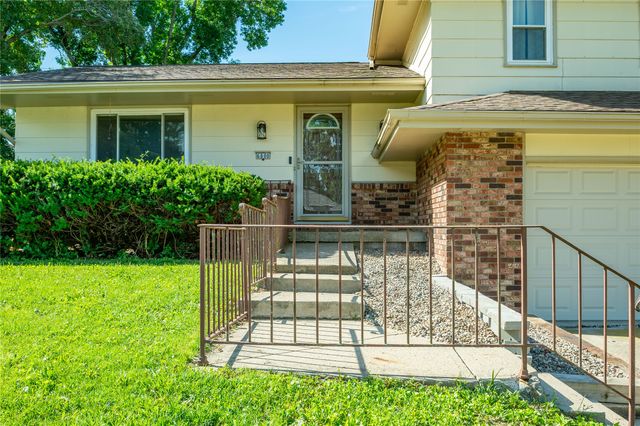 6800 Holcomb Avenue, Urbandale, IA 50322