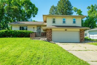 6800 Holcomb Avenue, Urbandale, IA 50322