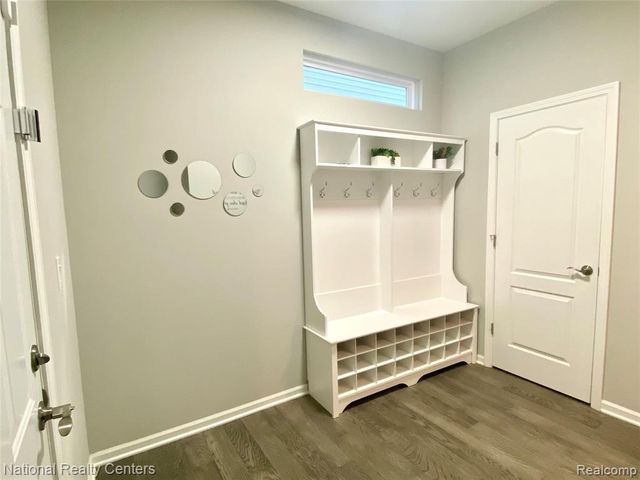 2835 Dillon Drive, Ann Arbor, MI 48105