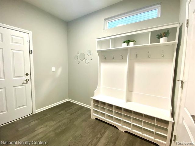 2835 Dillon Drive, Ann Arbor, MI 48105