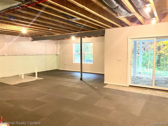 2835 Dillon Drive, Ann Arbor, MI 48105