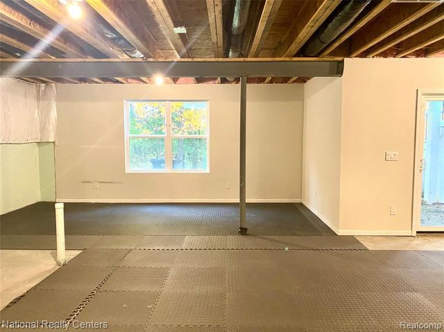 2835 Dillon Drive, Ann Arbor, MI 48105