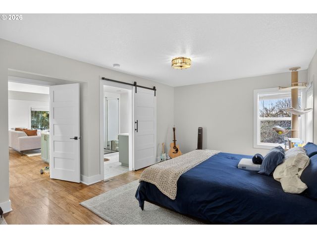418 S TEXAS St, Portland, OR 97219
