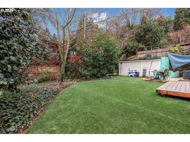 418 S TEXAS St, Portland, OR 97219