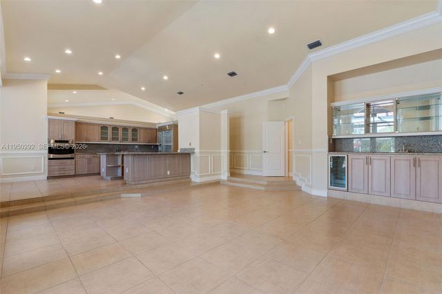 8281 SW 84th Ter, Miami, FL 33143