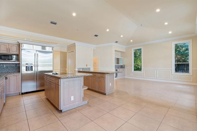 8281 SW 84th Ter, Miami, FL 33143