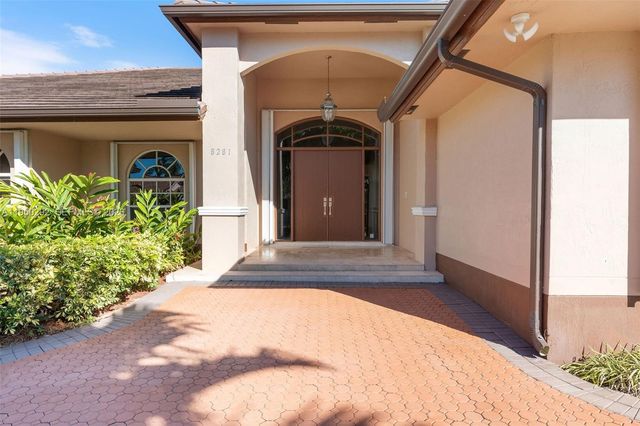8281 SW 84th Ter, Miami, FL 33143